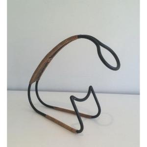 Porte-Bouteille en Métal Laqué et Rotin. Vers 1960