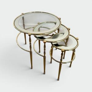 Suite de Trois Tables Gigognes Rondes en Laiton, Plateaux de Verre à Liseret Argenté, France, v
