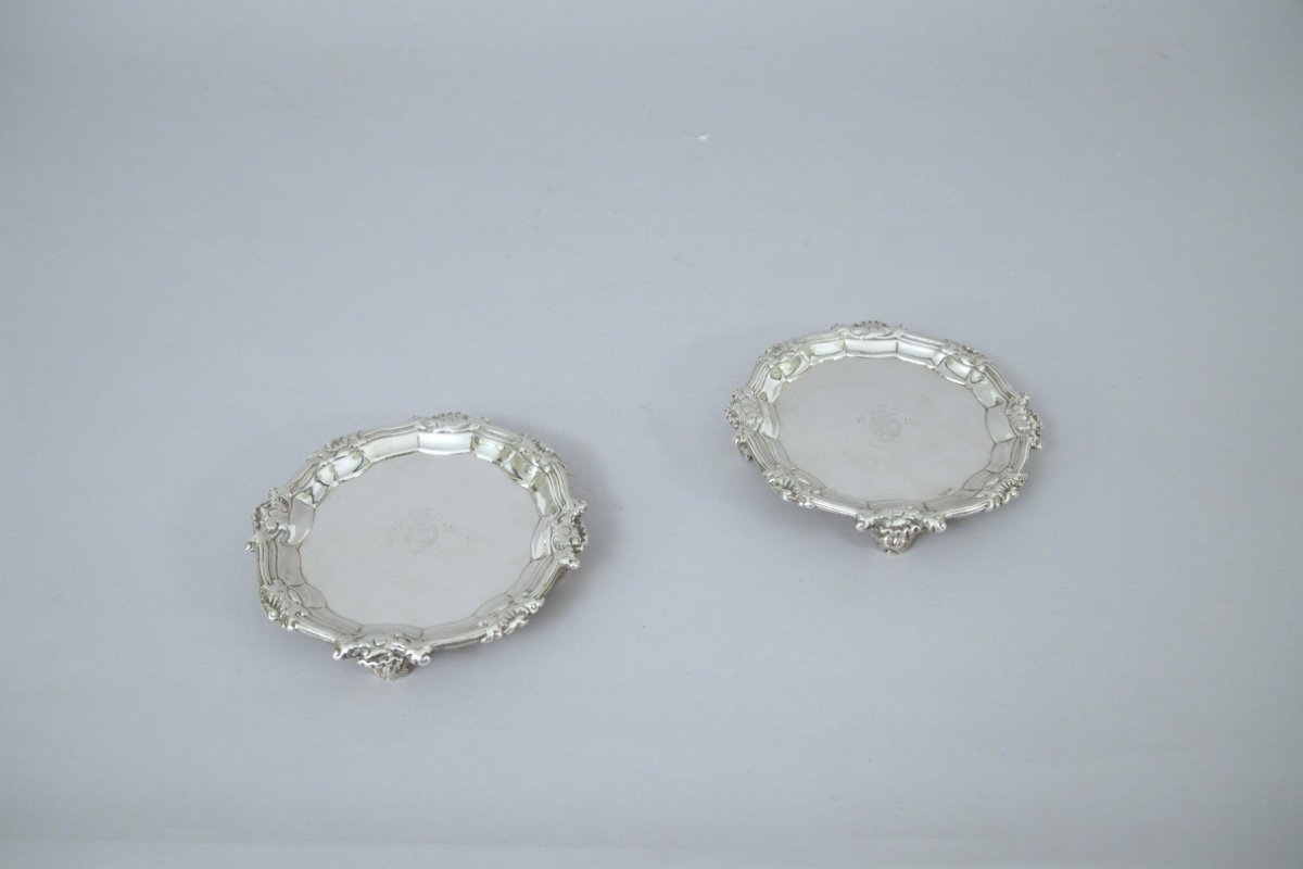 Paire de salvers en argent