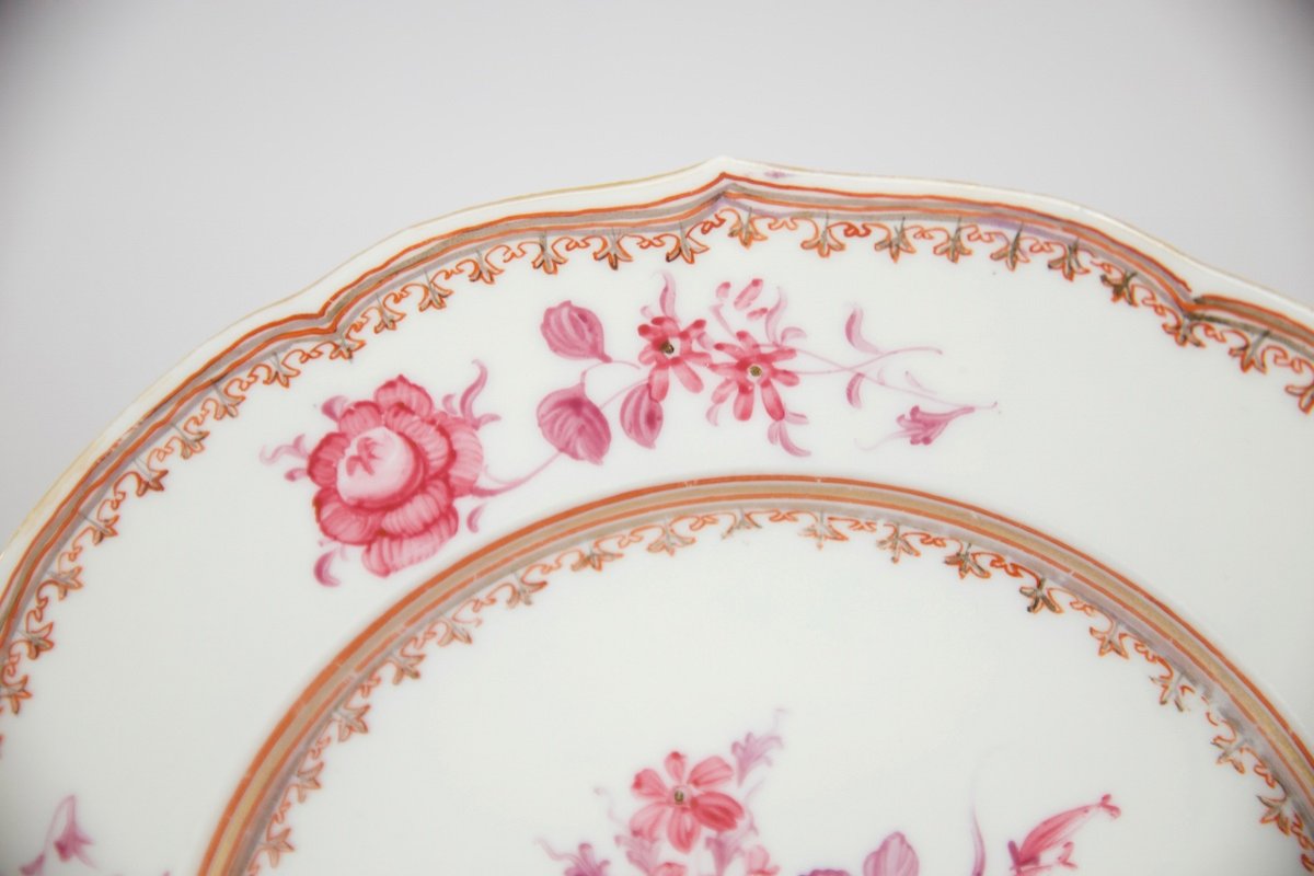 Chinese Porcelain Plate-photo-3
