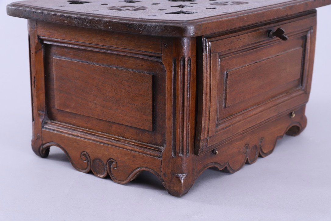 Foot Warmer Cabinet-photo-1