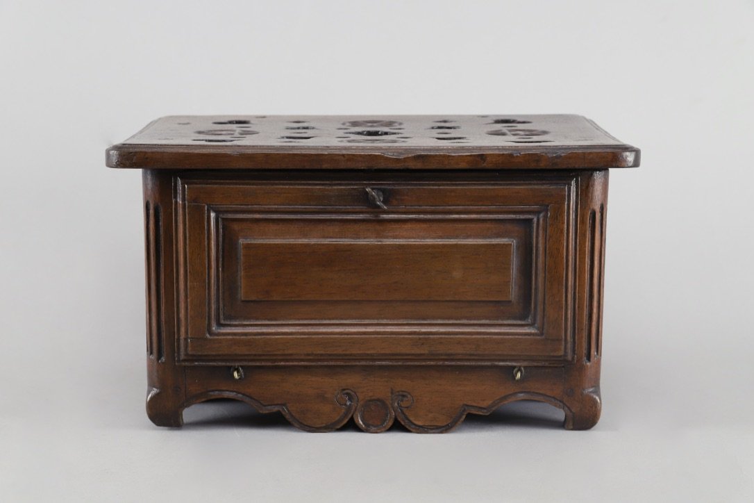 Foot Warmer Cabinet