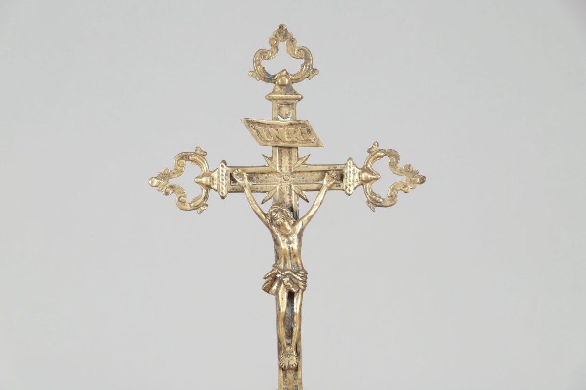 Crucifix en laiton-photo-2