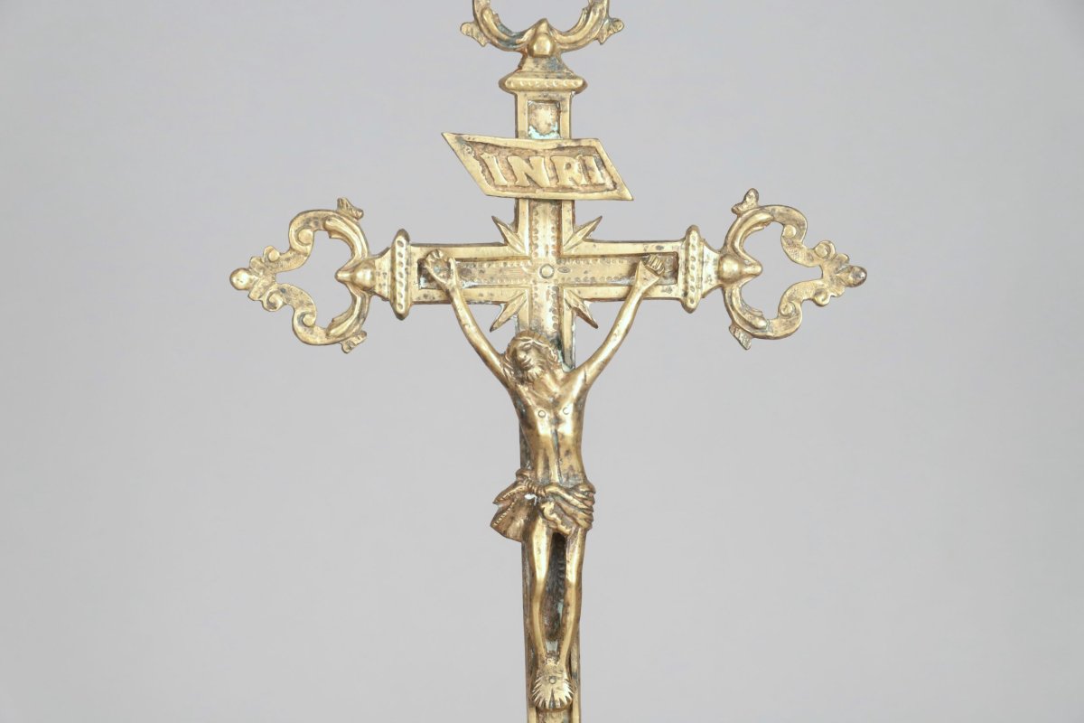 Crucifix en laiton-photo-3