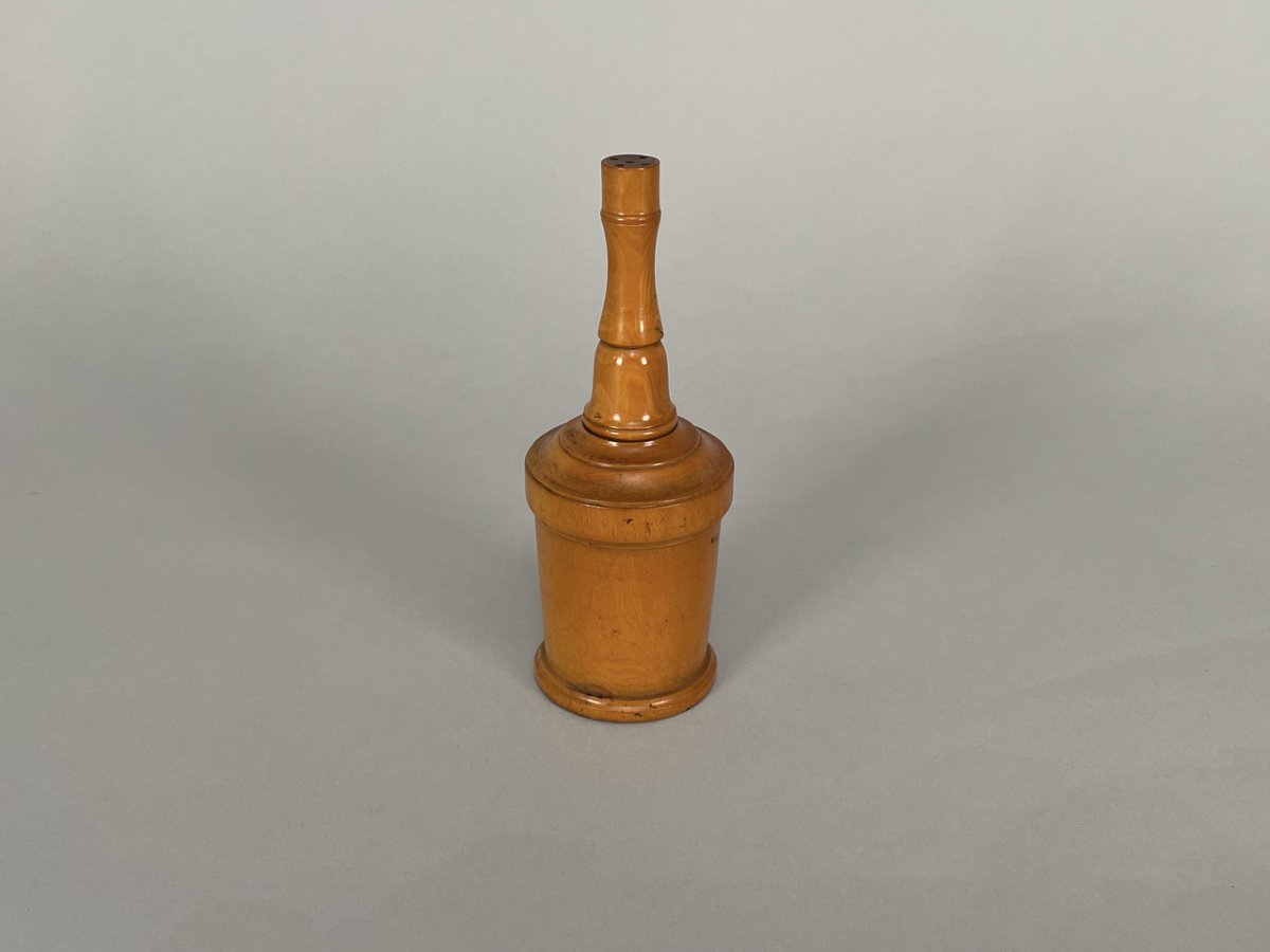 Turned-wood Talc Shaker, Early 20th Century-photo-1