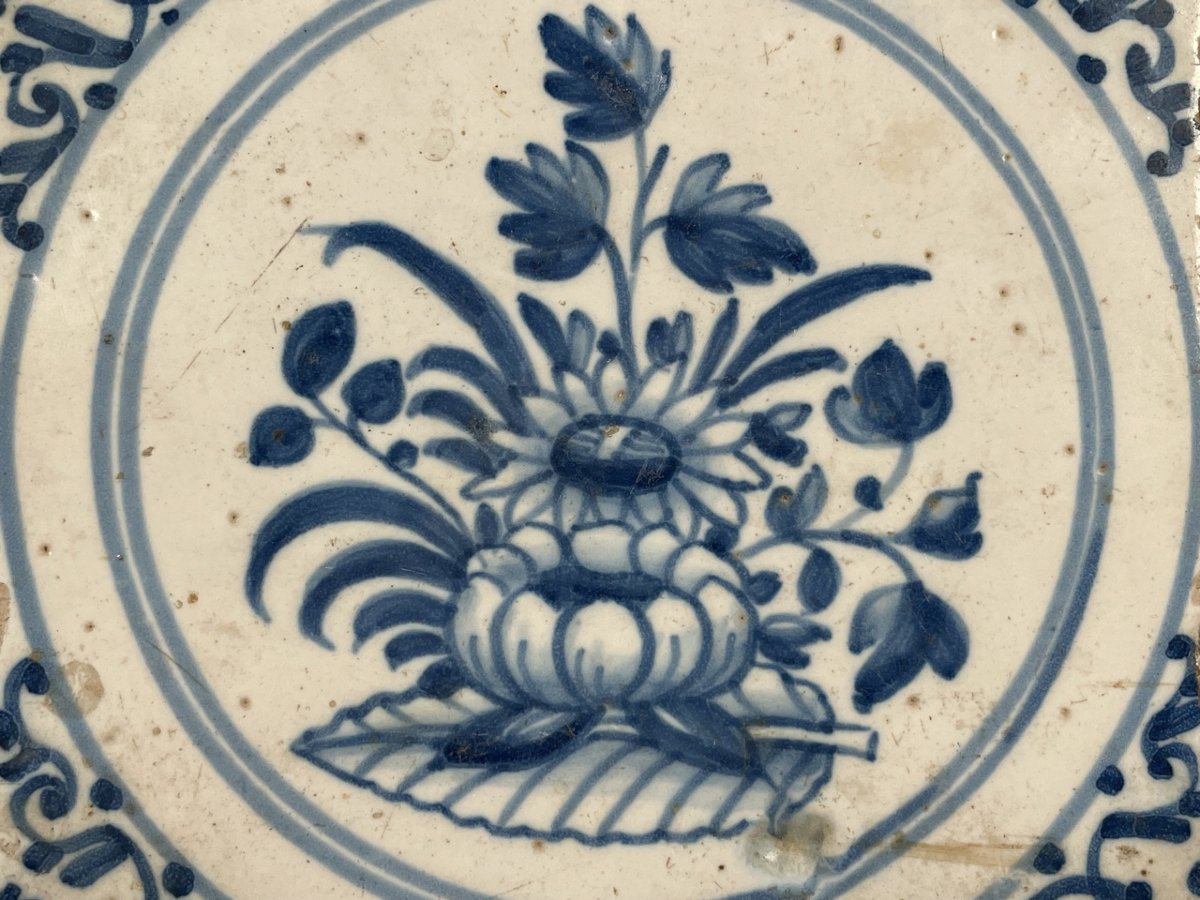 Un carreau en faïence bleu et blanc, XVIIIe siècle, Montpellier -photo-2