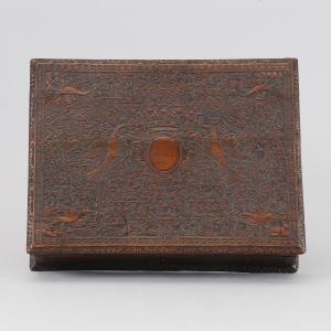 Coffret en bois de Sainte Lucie