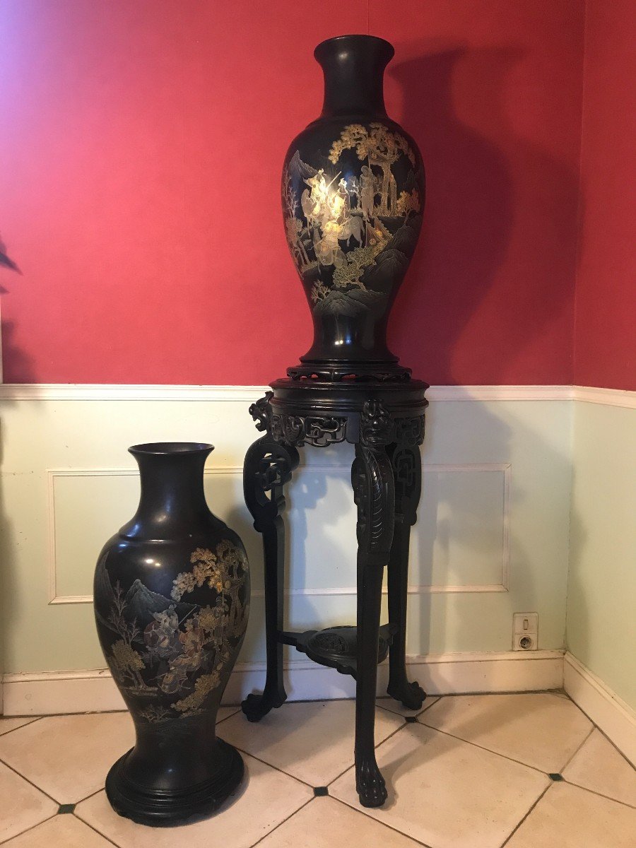 Pair Of Chinese Vases In Black And Gold Lacquered Wood Landscape Decor 