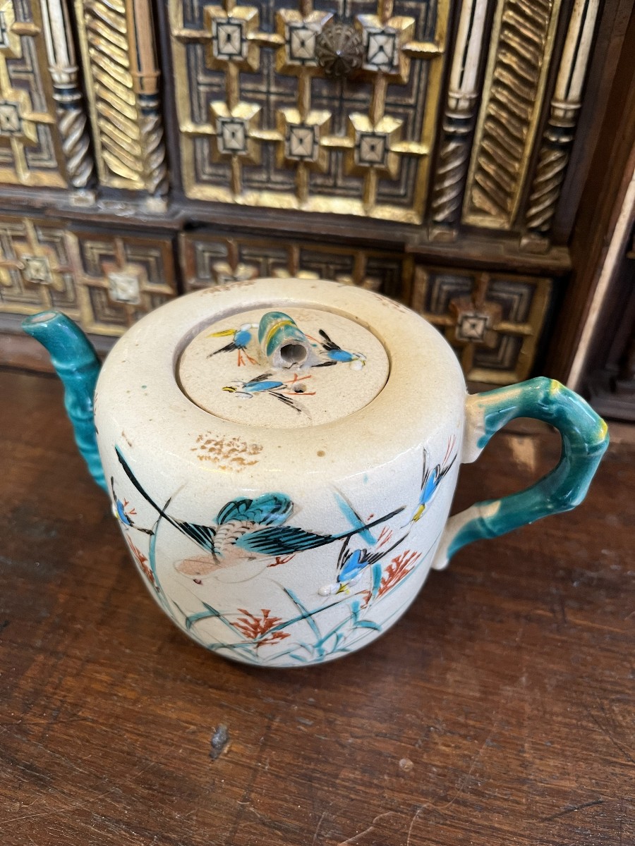 Fine Satsuma Earthenware Teapot With Bamboo Decoration. Japan. Circa 1920-photo-2