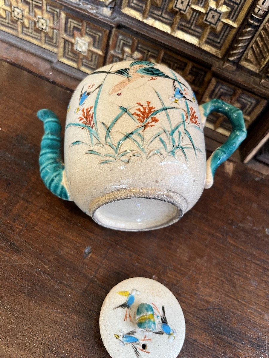 Fine Satsuma Earthenware Teapot With Bamboo Decoration. Japan. Circa 1920-photo-1