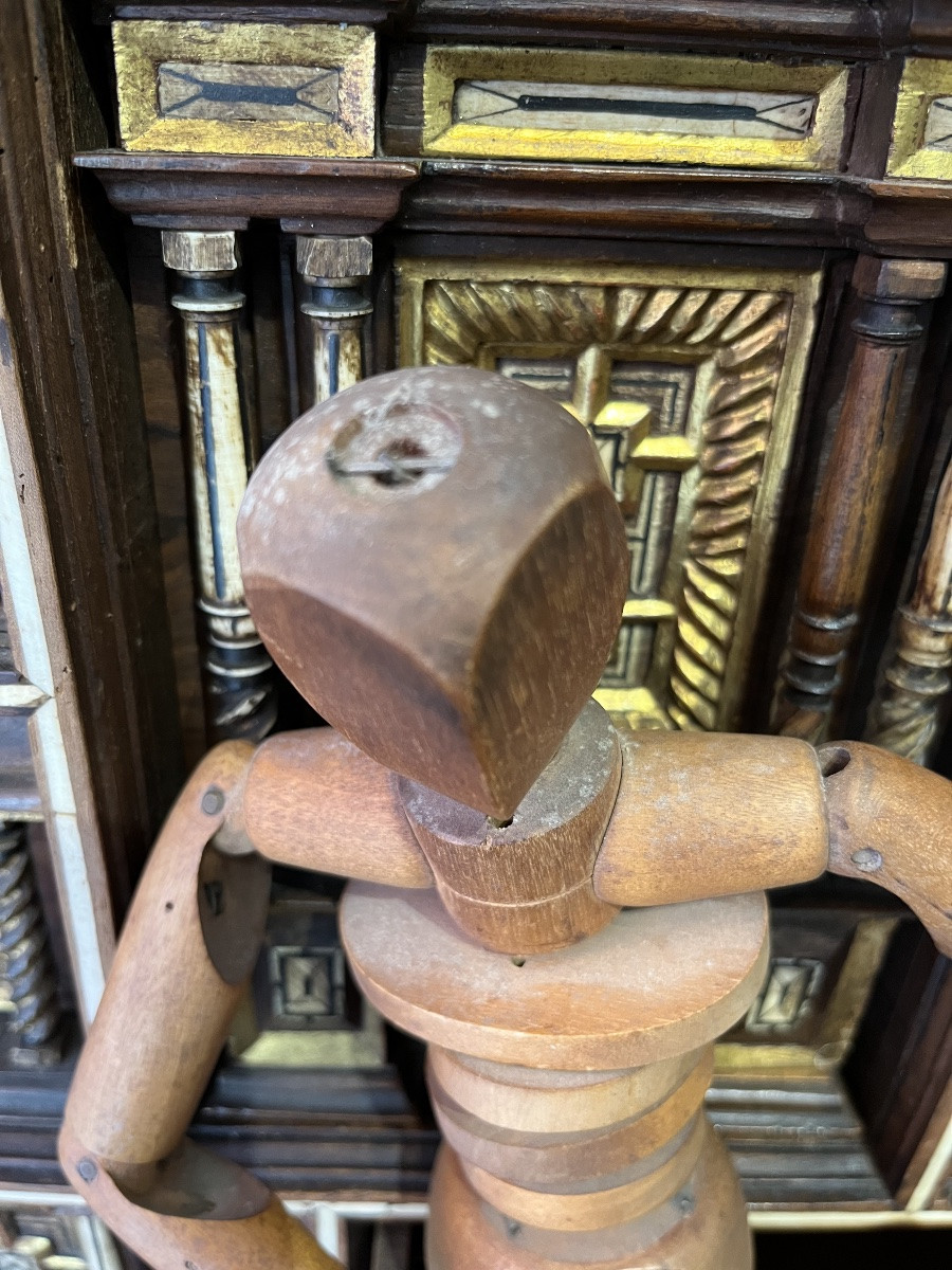 Carved And Articulated Wooden Painter's Mannequin, Circa 1950, 20th Century -photo-2