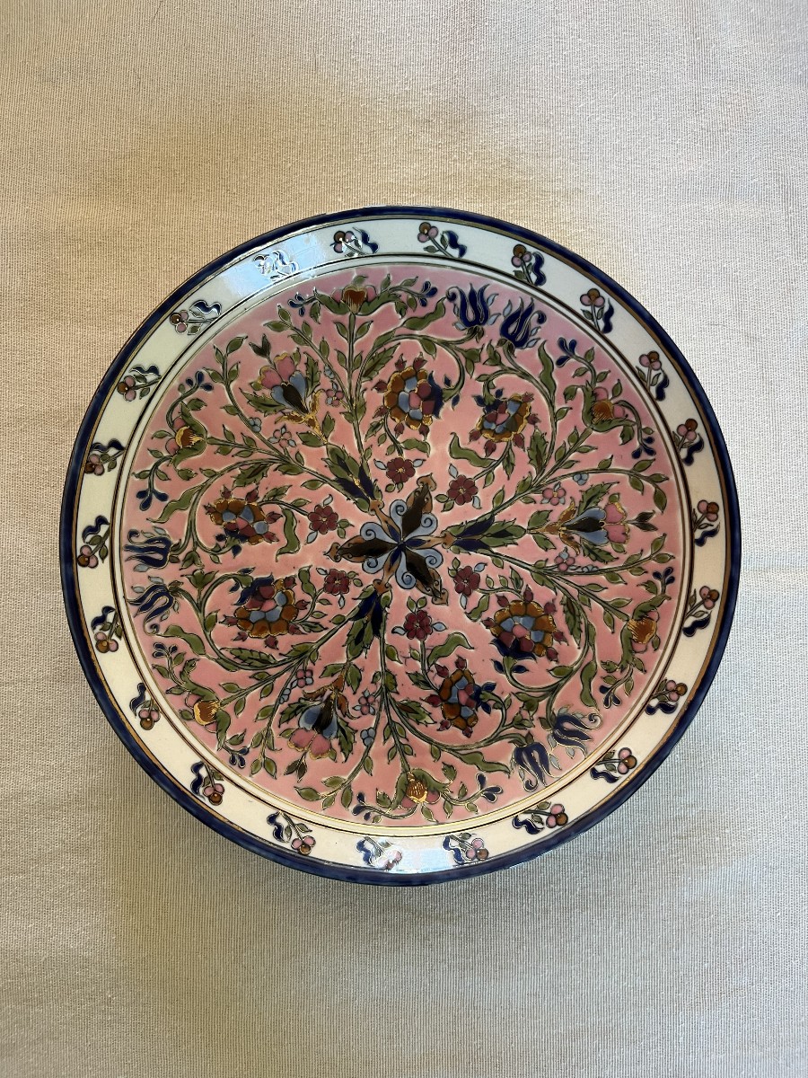 Plat en céramique émaillée à décor Persan , Iznik, Zsolnay , fin XIXème siècle