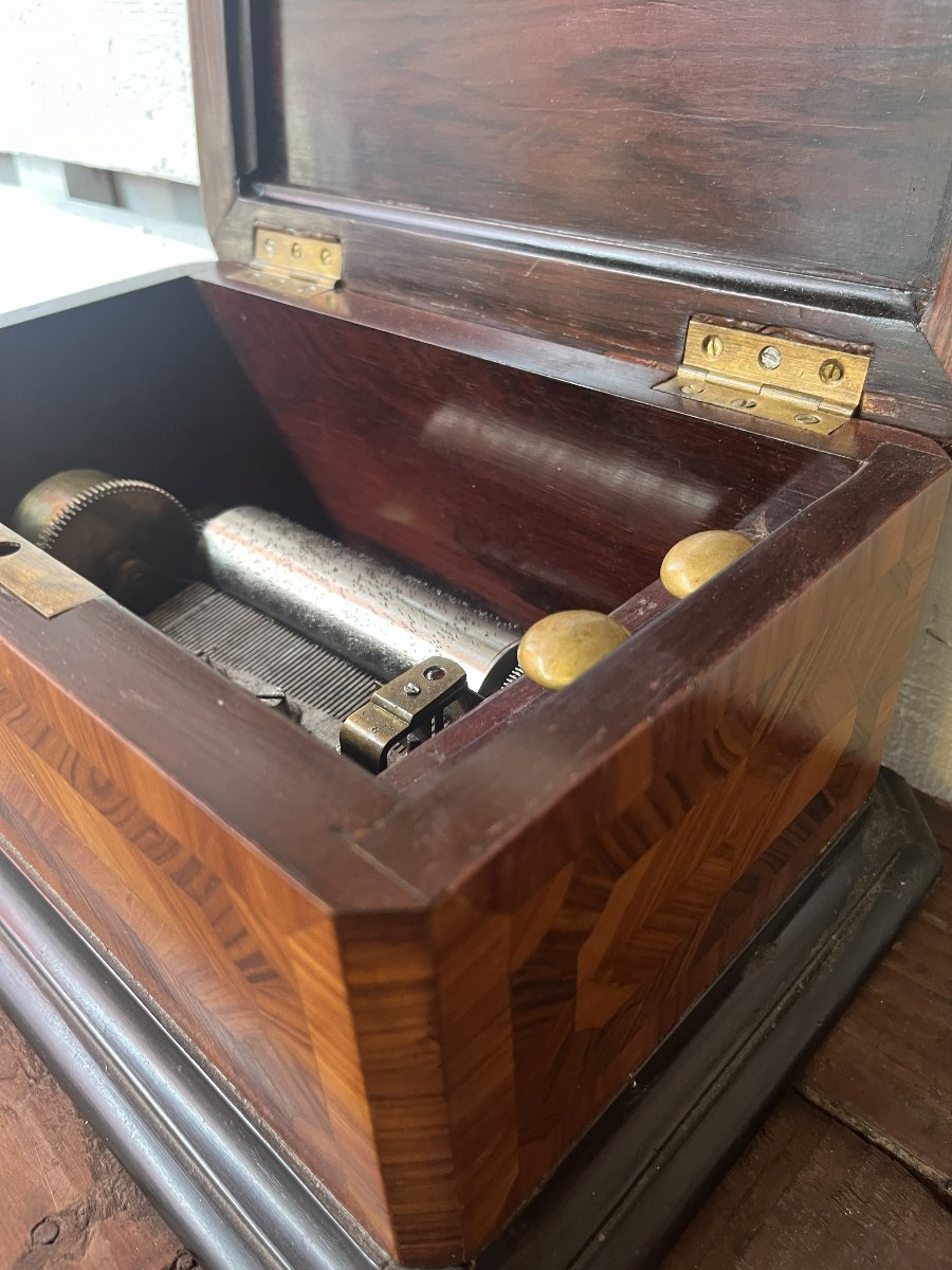 Wood Veneer Music Box, 19th Century-photo-1