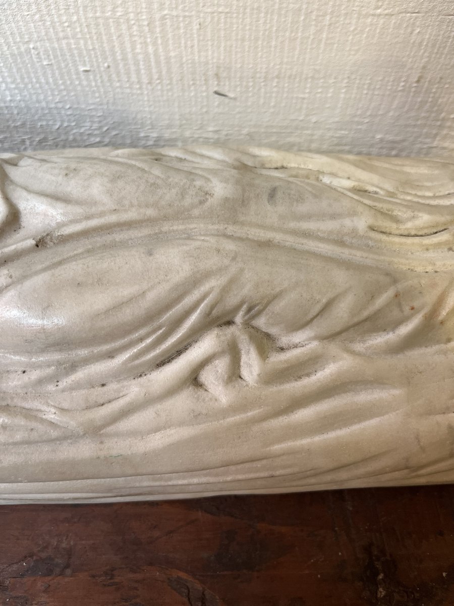 17th-century Marble Sculpture Of Christ Recumbent-photo-3
