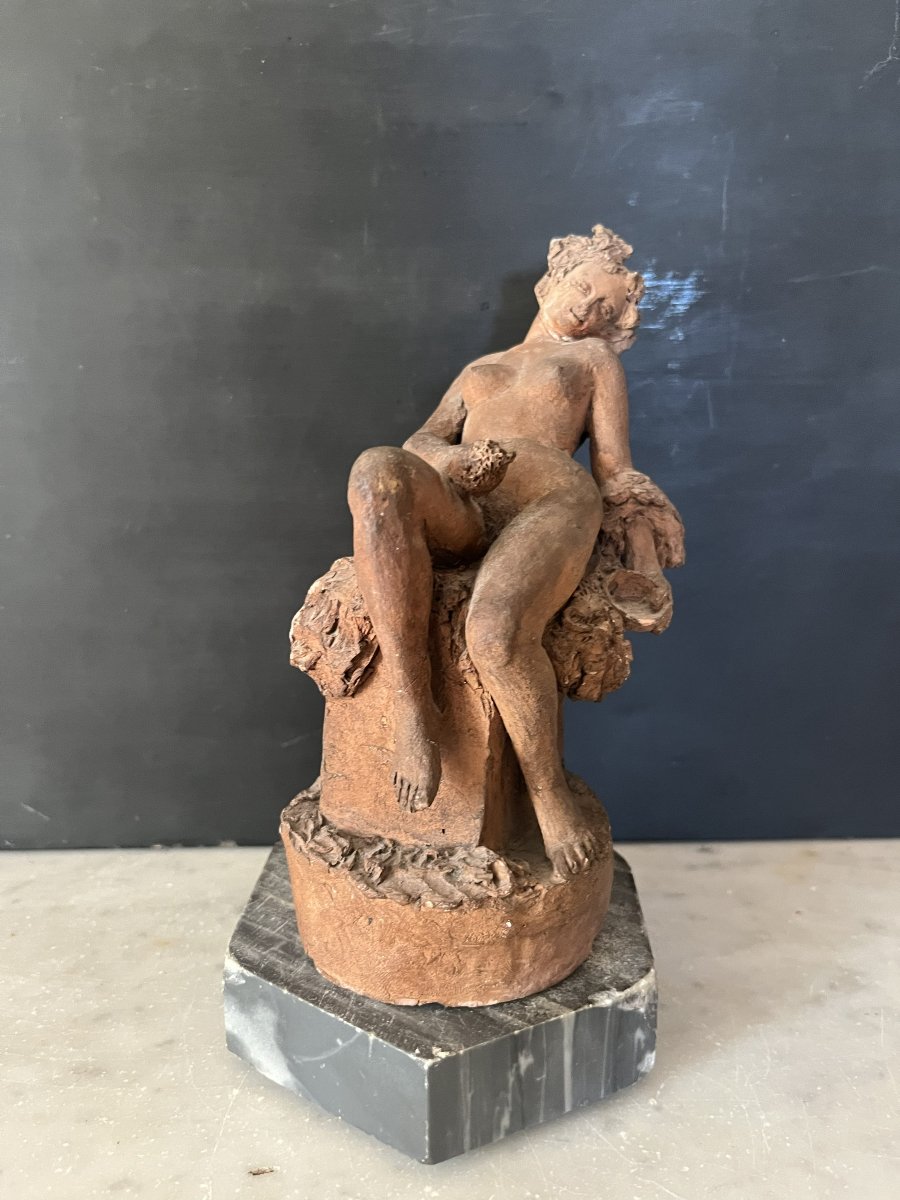 Terre cuite originale XIXème siècle représentant une nymphe 