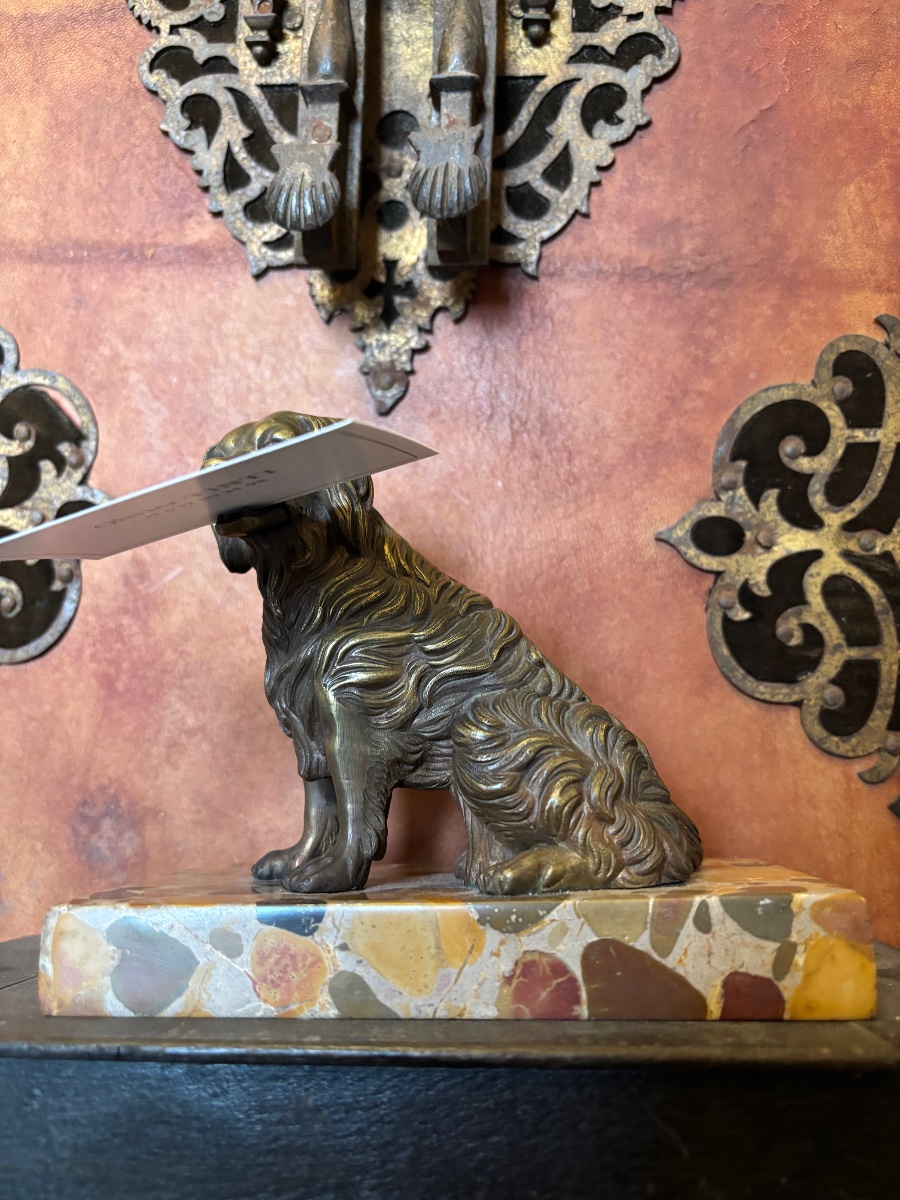 Presse papier porte carte, bronze représentant un chien , XIXème siècle 