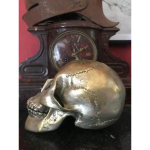 Crâne en bronze memento-mori 