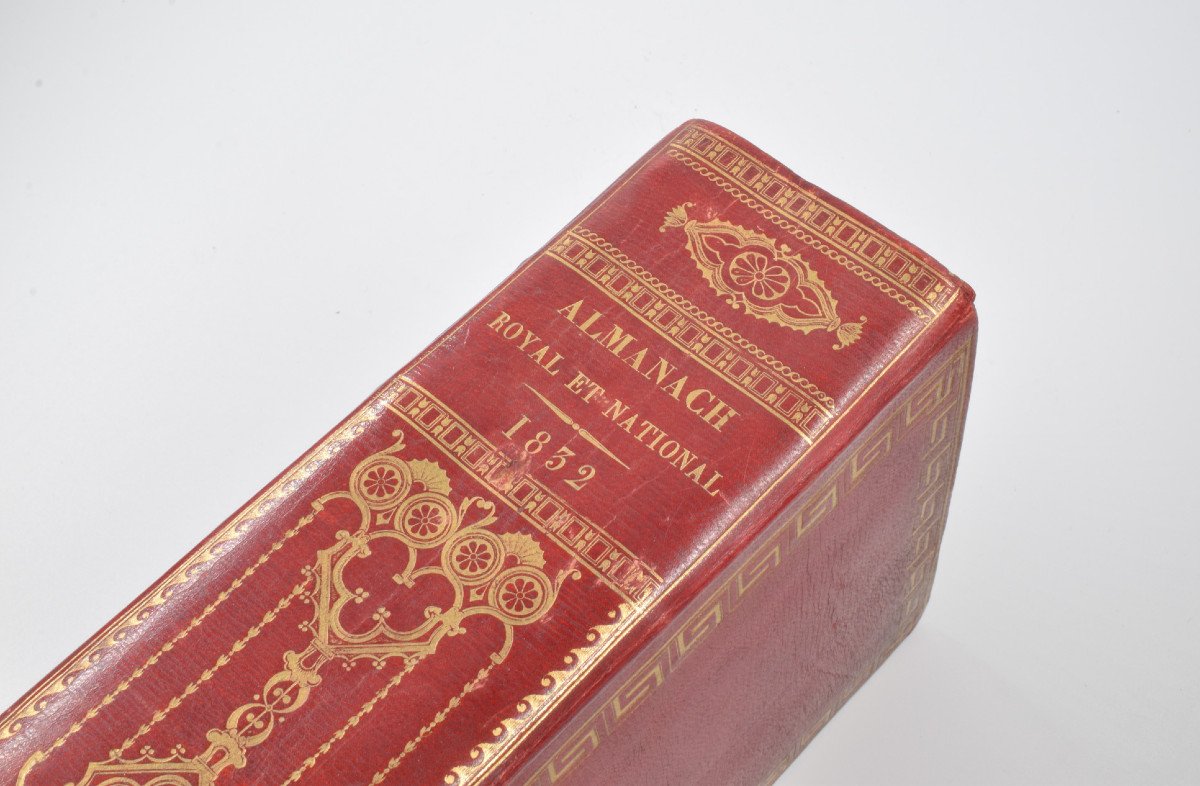 Antique Book: Royal And National Almanac 1832 Beautiful Binding-photo-4