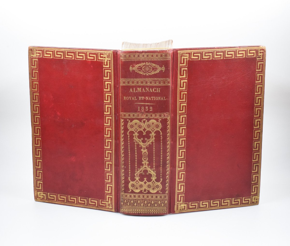 Antique Book: Royal And National Almanac 1832 Beautiful Binding