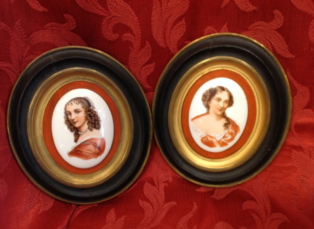 Pair Of Women Portraits On Porcelain-photo-3