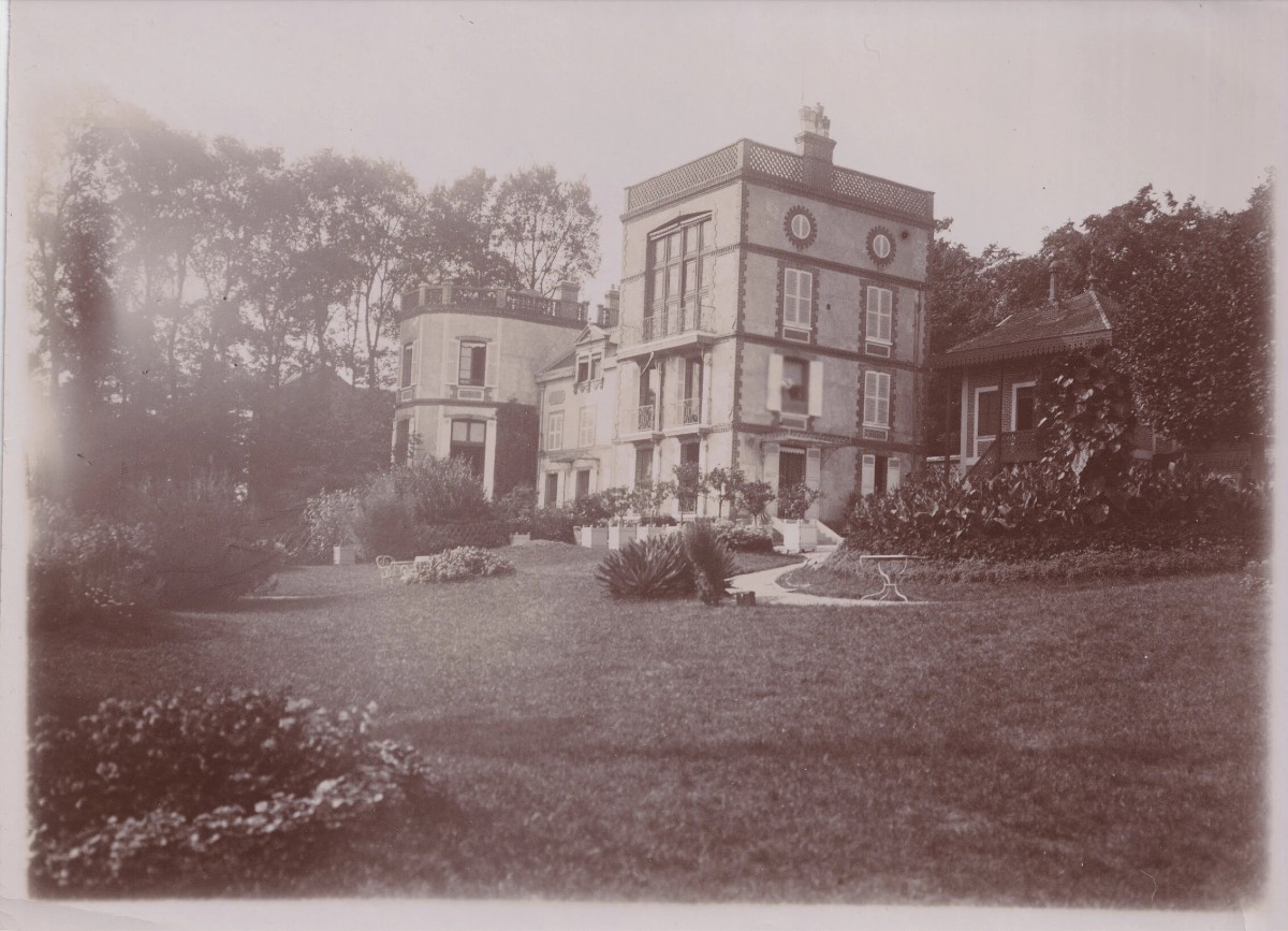 Photographie d'Émile ZOLA - Épreuve originale - 1895 - Grand format de Médan en fleur 15 x 21 