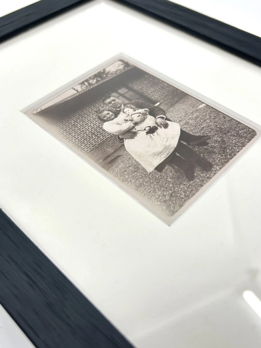 émile Zola - Photograph Of The Servants - Original Framed Print - 1895-photo-3