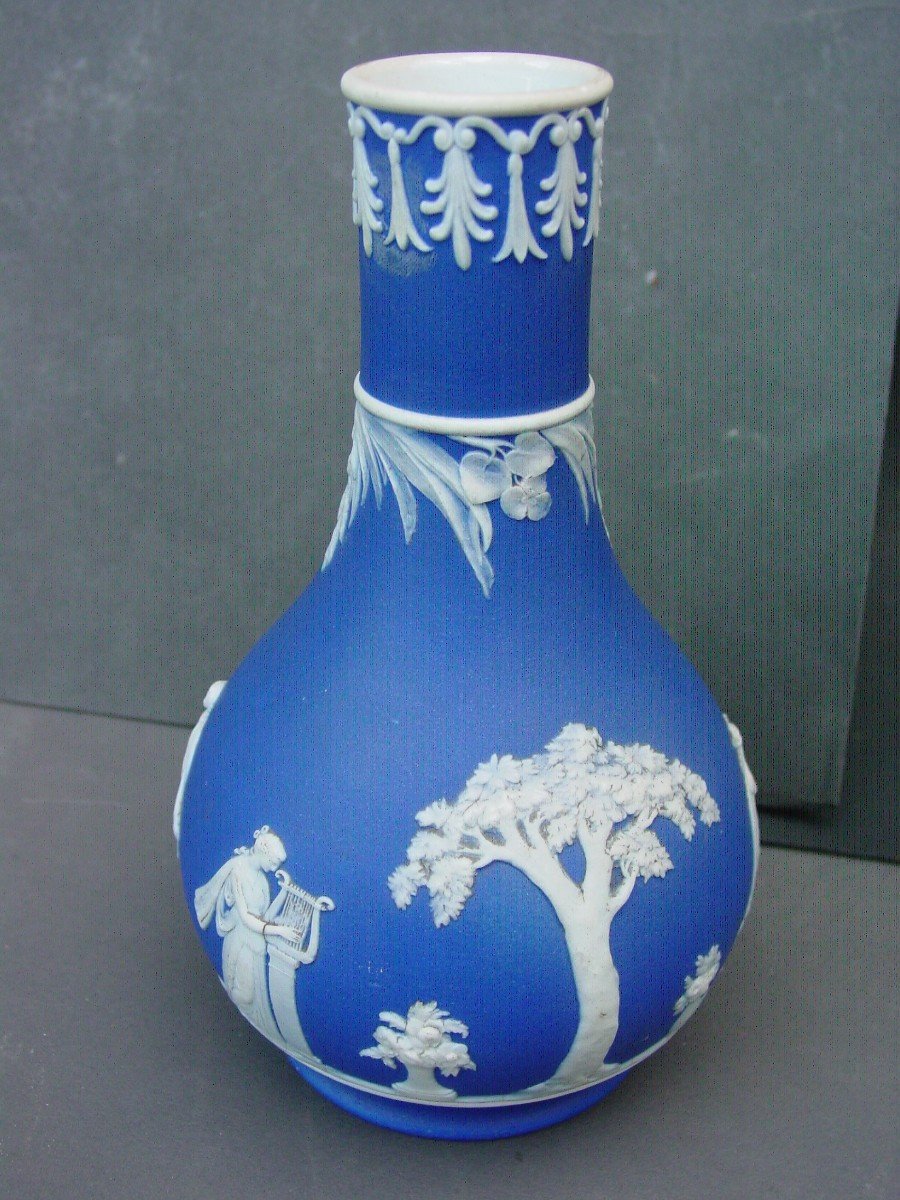Wedgwood Biscuit Vase Circa 1900-photo-4