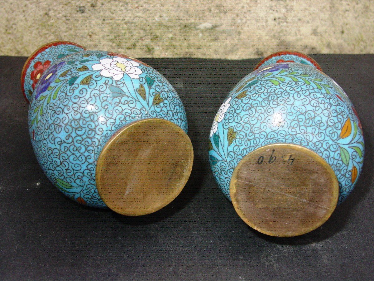 Paire De Vases En Cuivre Cloisonné De La Chine Du 19ème Siècle Cloisonnés-photo-1