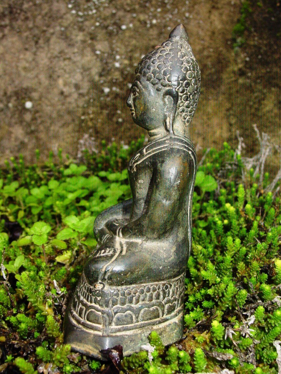 Bouddha En Bronze De l'Ancien Royaume Du Siam. (thaïlande)-photo-2