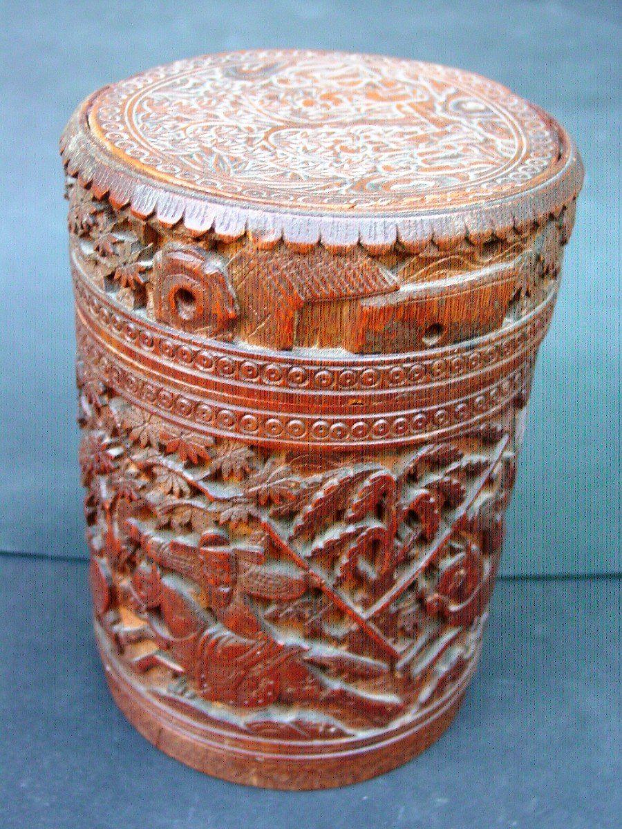 Bitong Brush Pot In Carved Bamboo From 19th China Or Japan-photo-1