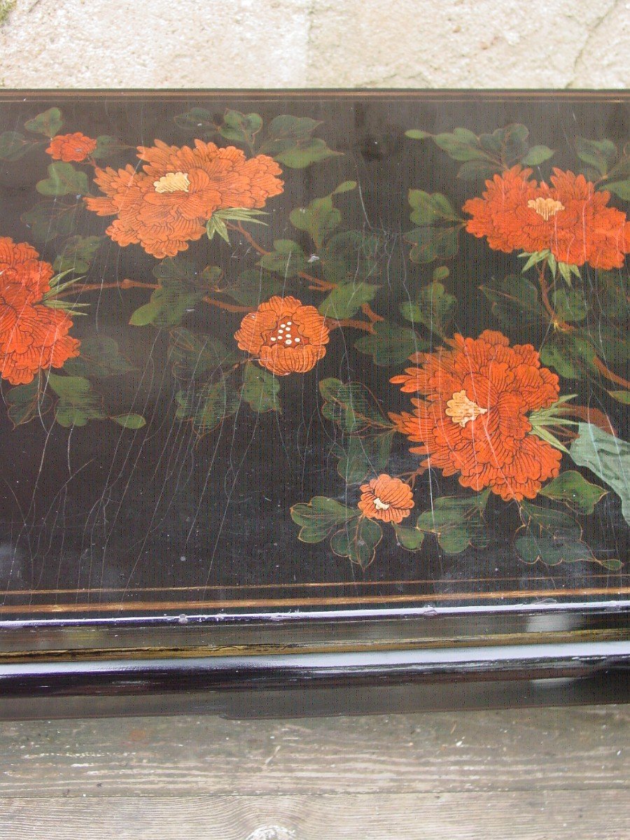 Japanese Lacquer Coffee Table Circa 1940 With Peony Decor-photo-4