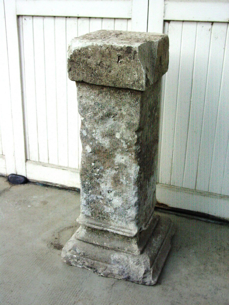 Colonne Gaine Piédestal En Pierre Calcaire Des Charentes