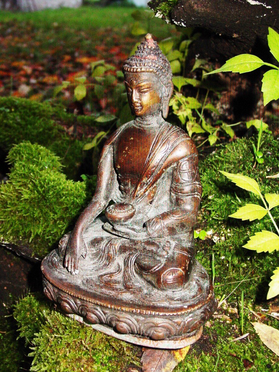 Buddha From Tibet, Nepal In Ancient Bronze Ht: 29.5 Cm. X 12.5 Cm.-photo-4