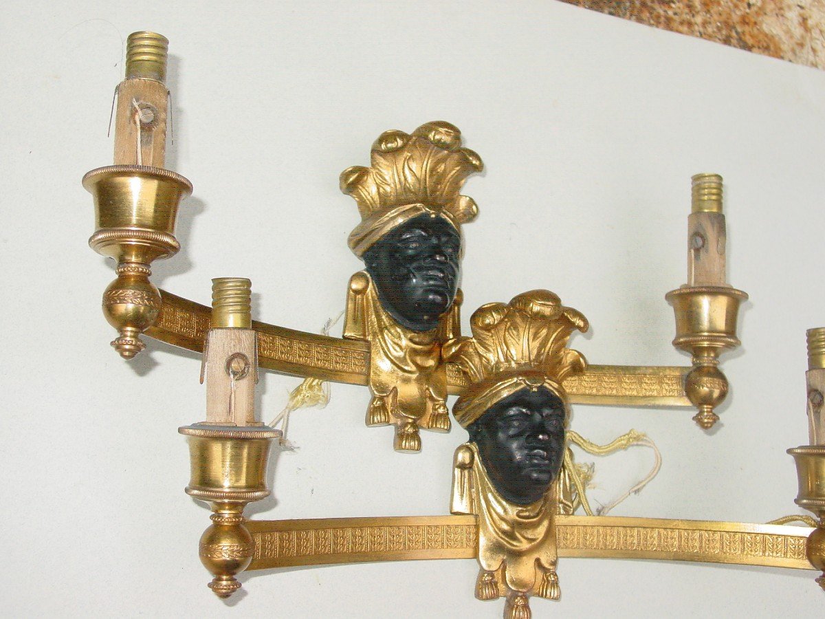 Pair Of Baguès Sconces With Indian Decor In Bronze-photo-4
