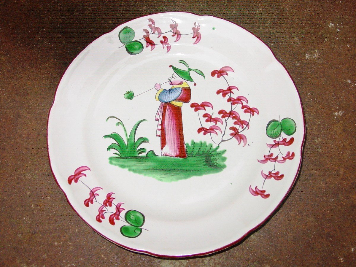 18th Century Earthenware Plate From The East: Lunéville, Les Islettes
