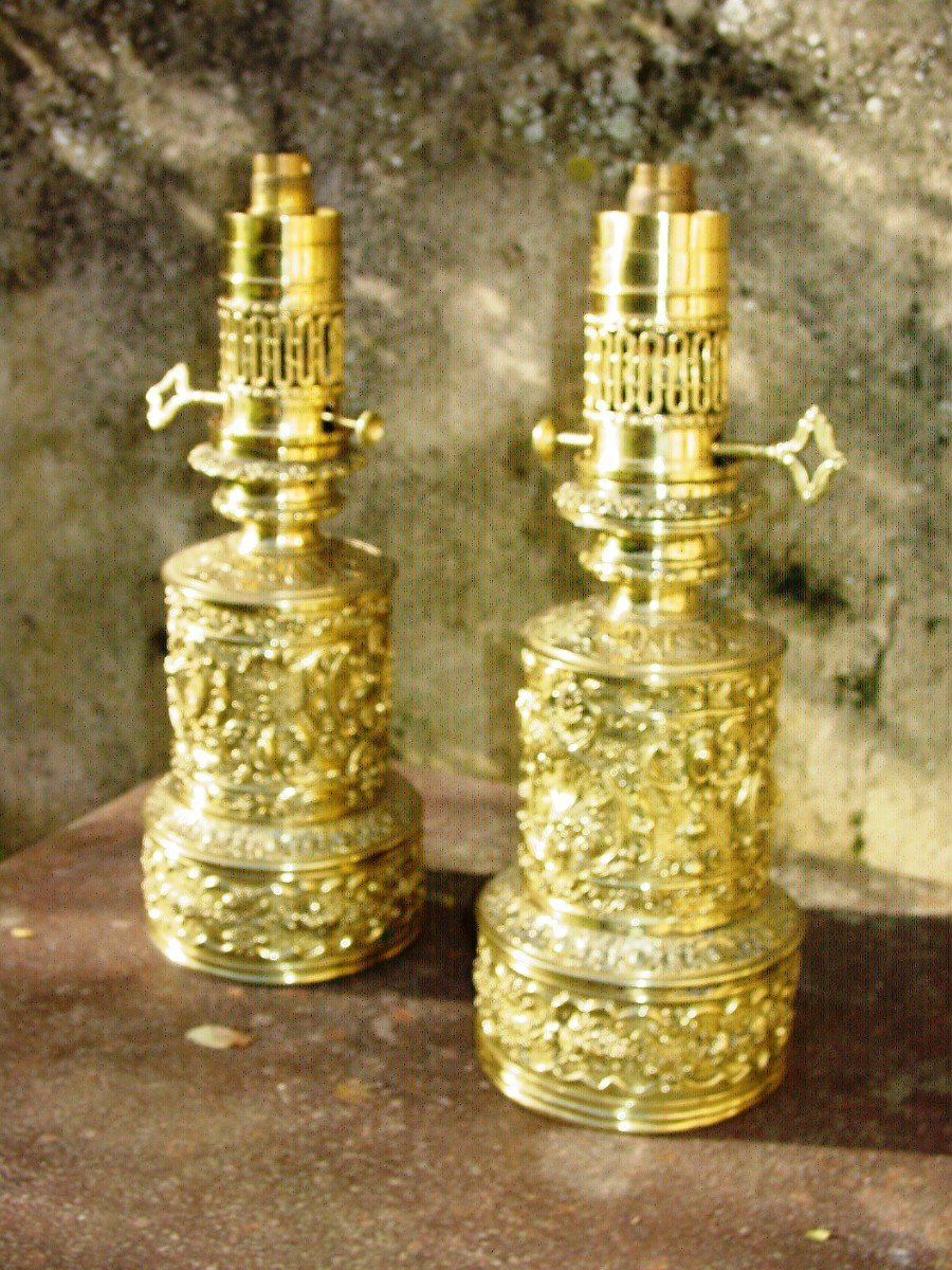Paire Lampes Style Renaissance 1900 Laiton Poli & Estampé