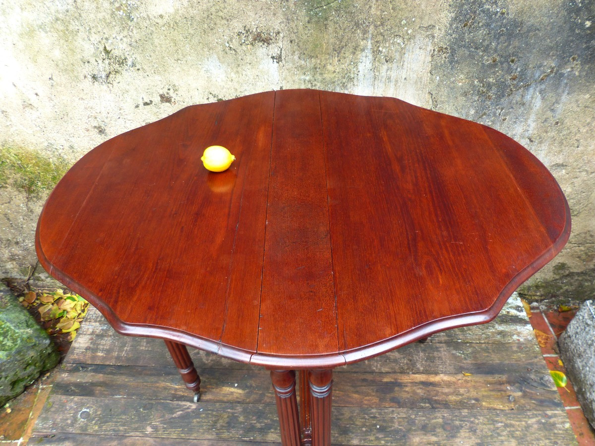 Solid Mahogany Gate-leg Table -photo-4