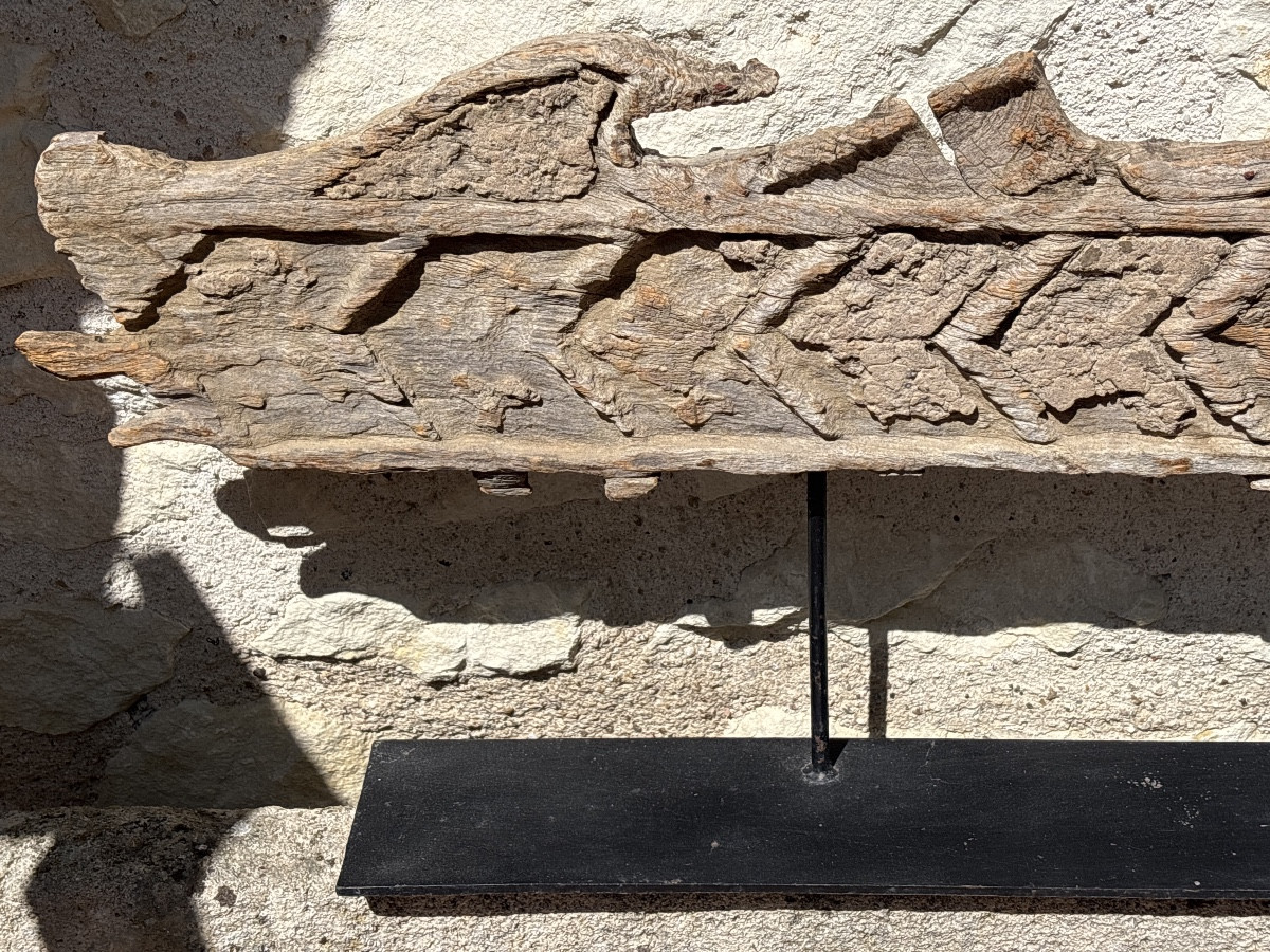 Length: 125 Cm. Far East Archaic Bas-relief In Carved Wood  