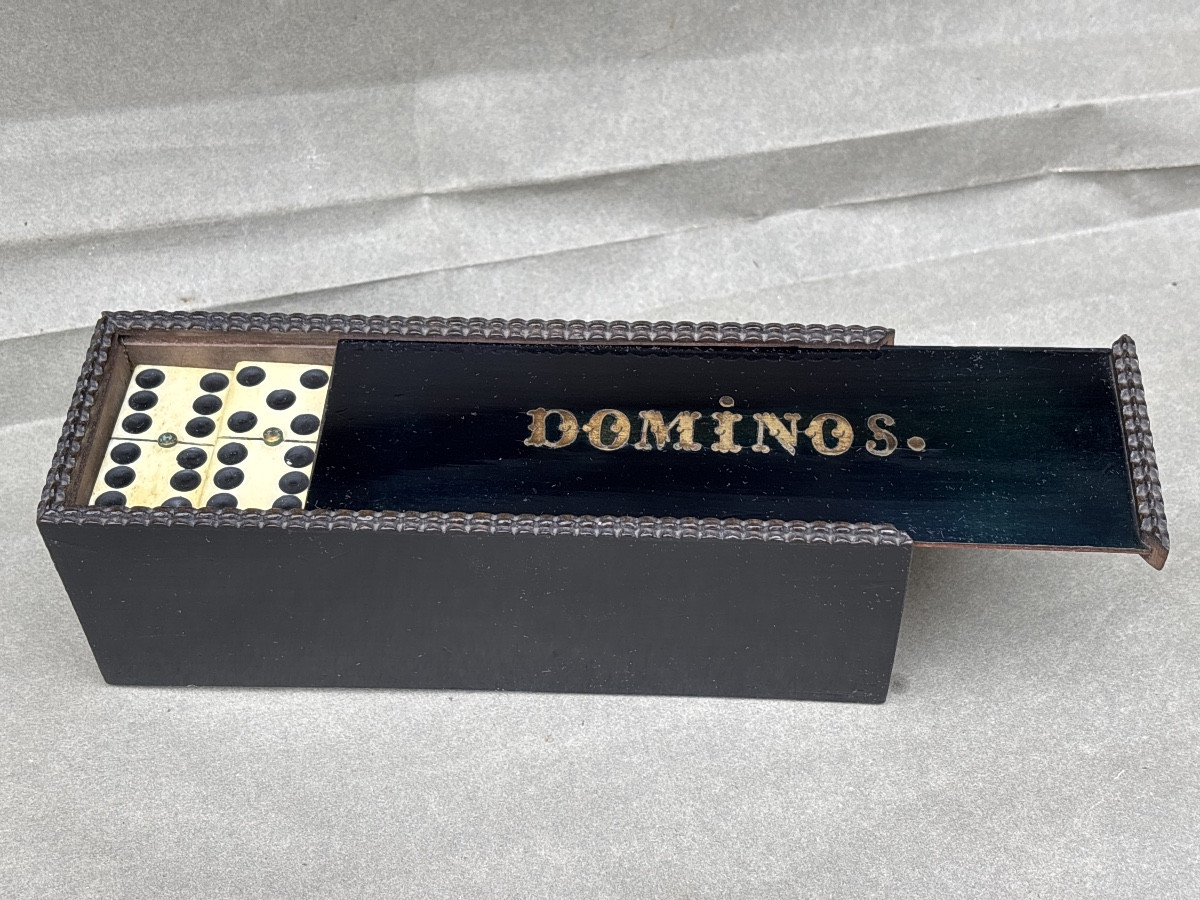 Jeu de Dominos du 19 eme siècle 