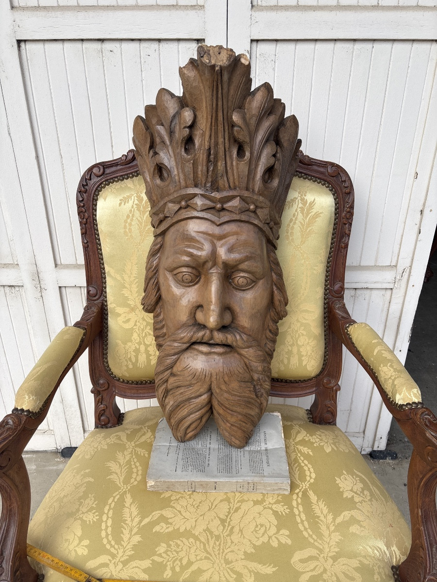 Sculpture Of A Biblical Or Mythological King In Fruitwood -photo-3
