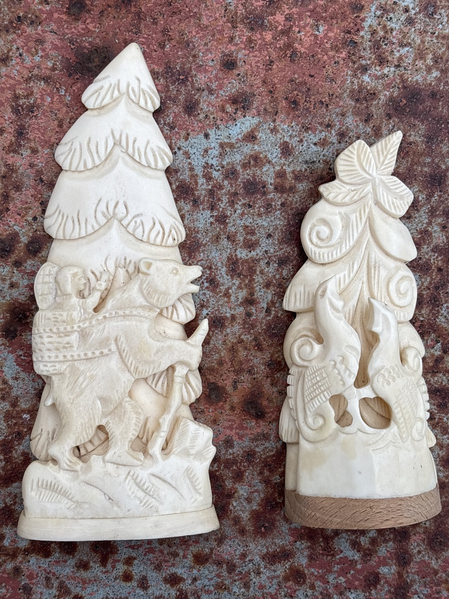 Russia 2 Bas-relief Sculptures Khotkovo Bones Bear And Capercaillie