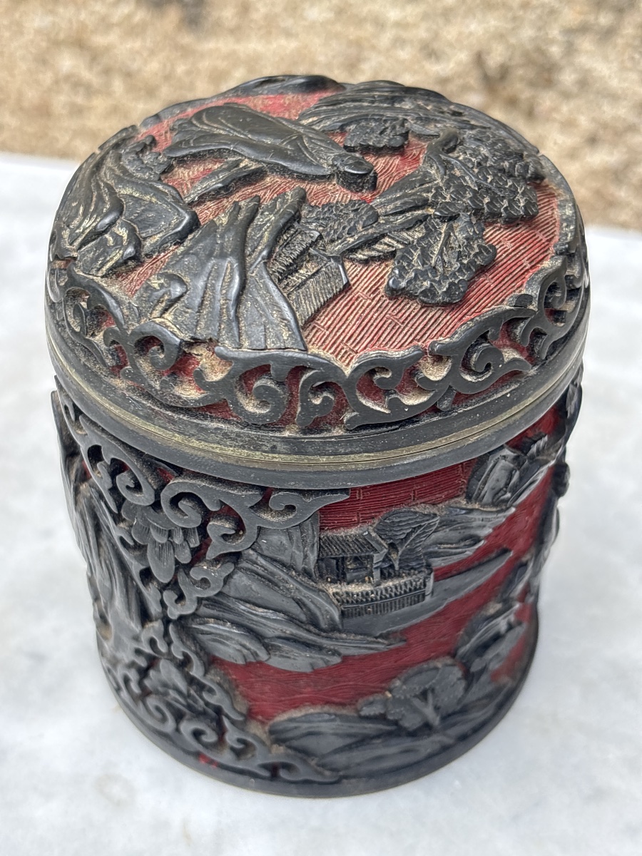 Chine Boîte en Laque Cinnabre Noire et Rouge à thé ?-photo-2