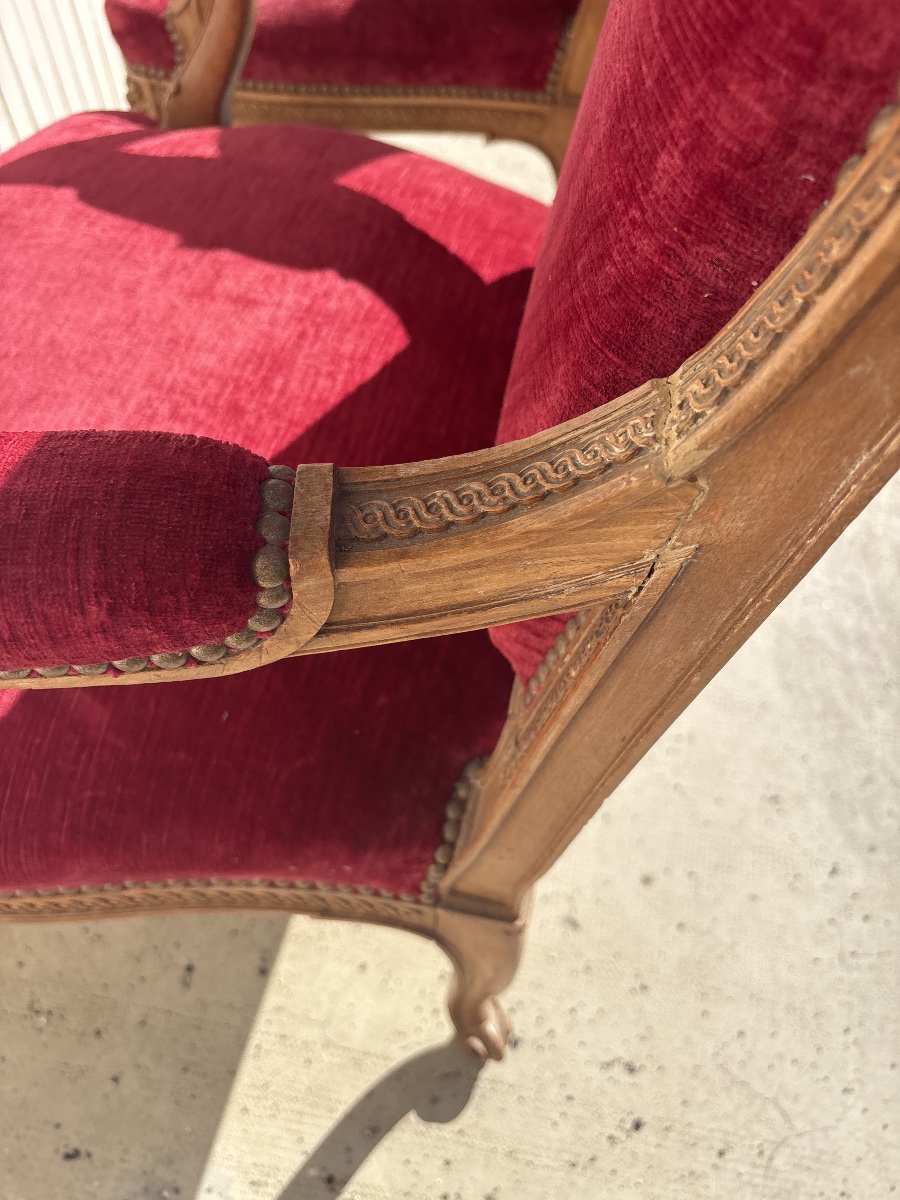 Large Paire de Fauteuils de style vers 1900. -photo-4