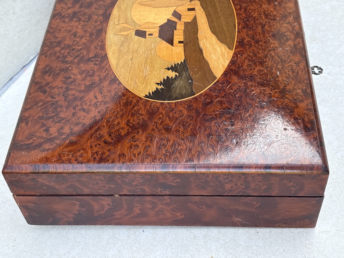 Coffret Loupe de Thuyas du 19 eme et marqueterie. -photo-3