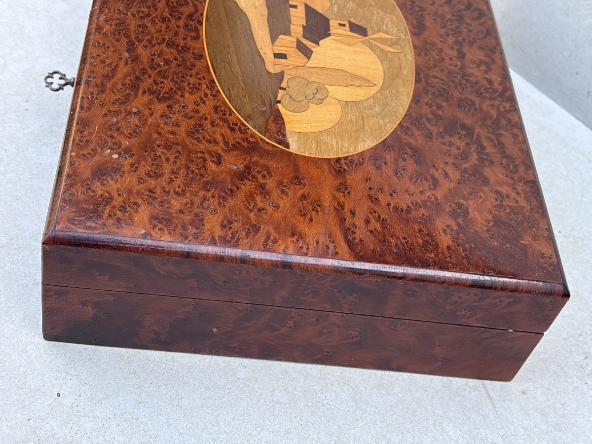 Coffret Loupe de Thuyas du 19 eme et marqueterie. -photo-1
