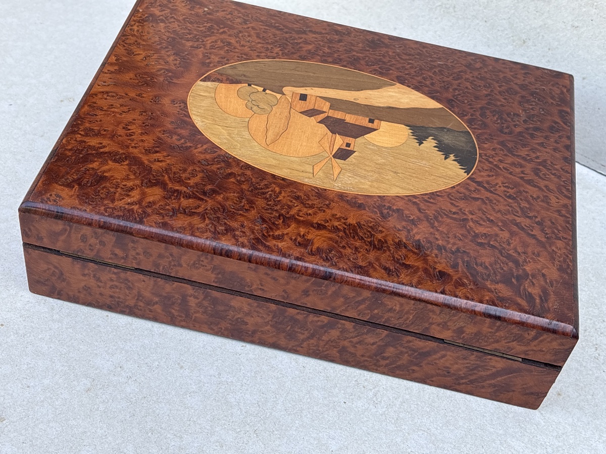 Coffret Loupe de Thuyas du 19 eme et marqueterie. -photo-2
