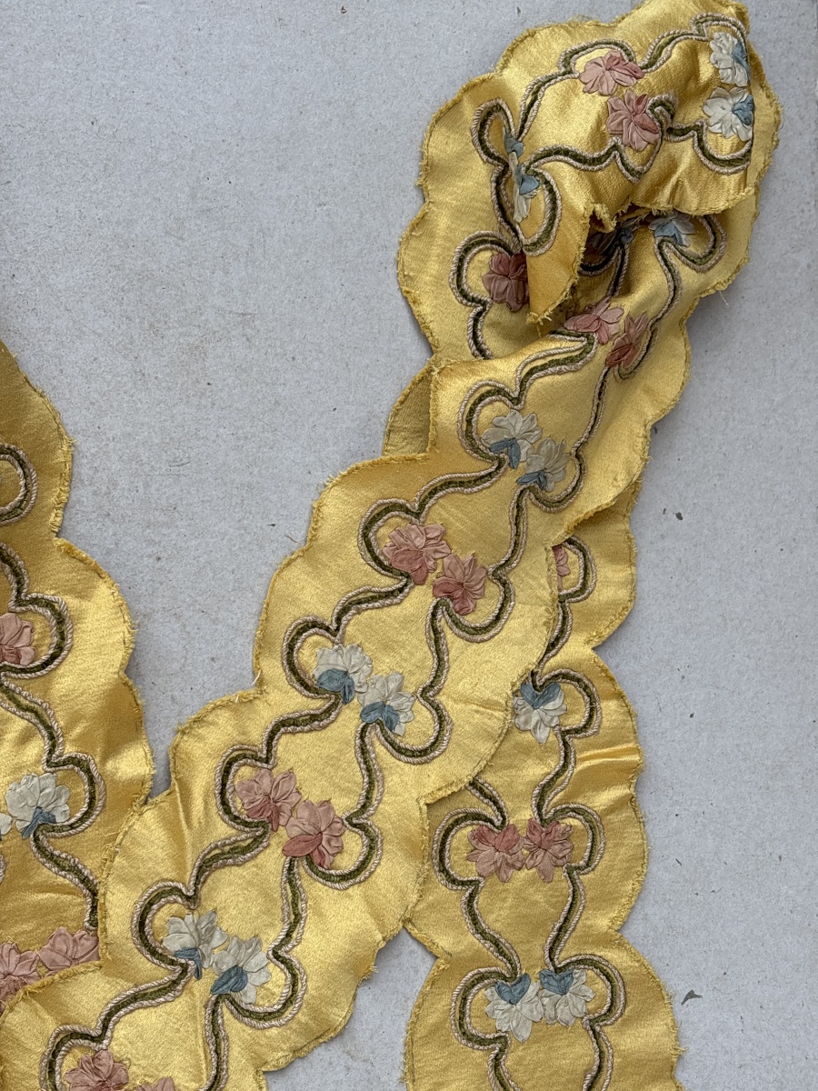 19th-century Embroidered Silk Ribbon (5 Meters)-photo-3