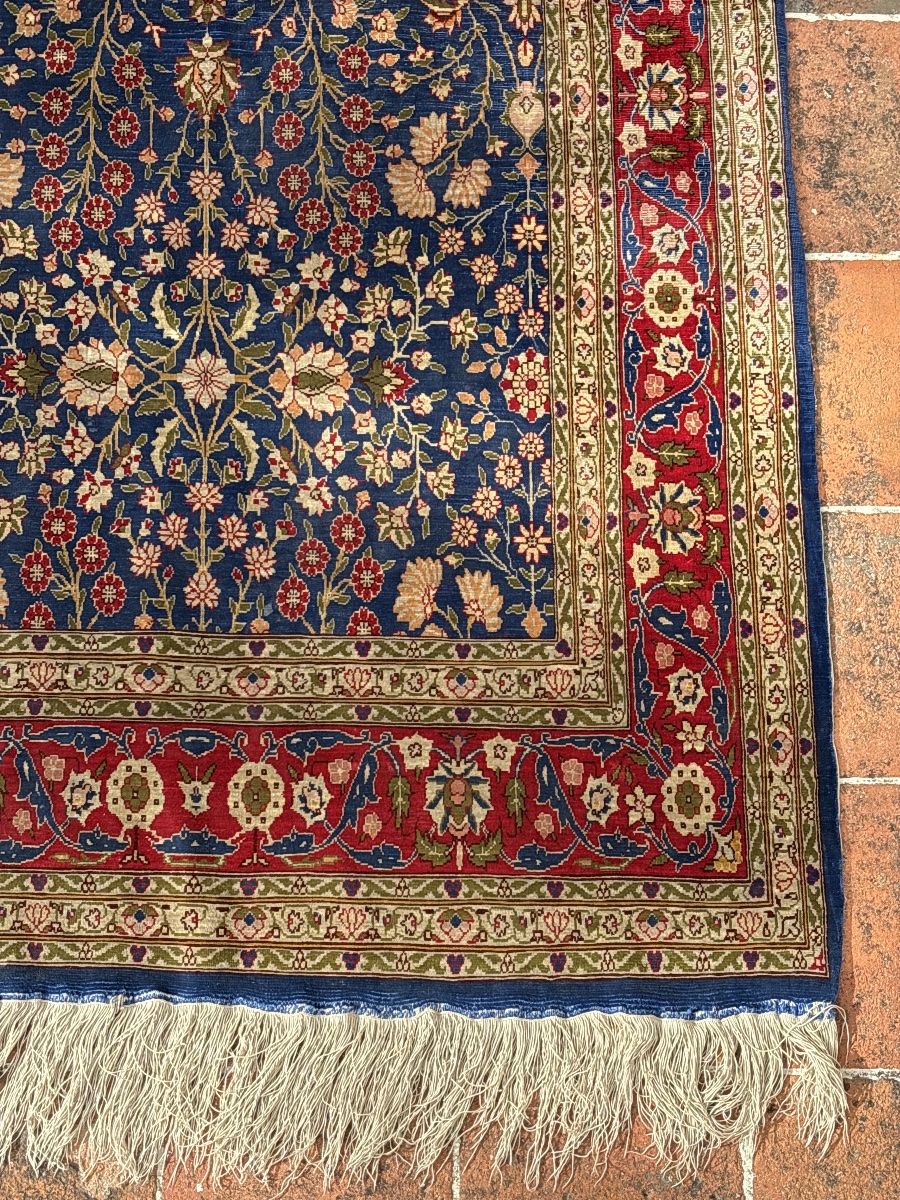 Fine Iranian Silk Rug -photo-2