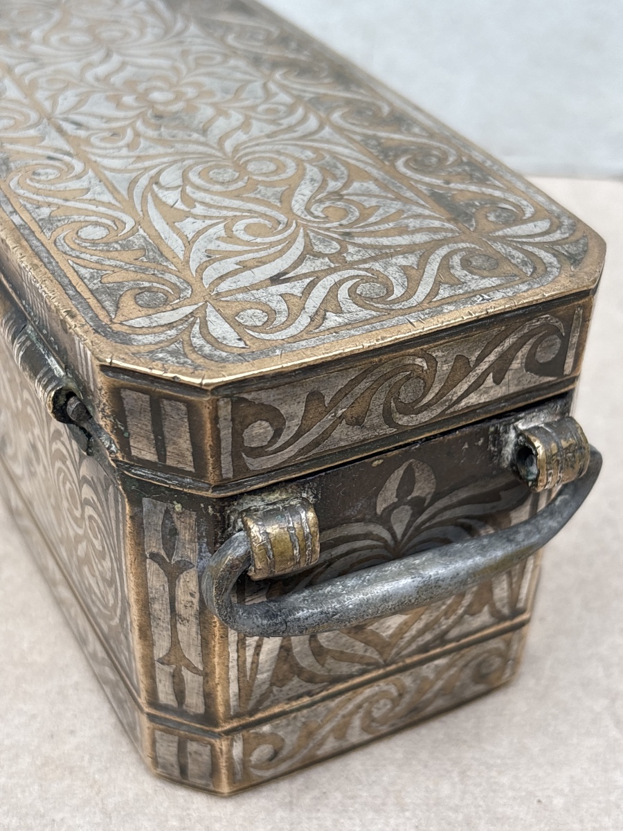 Mindanao Betel Box, Bronze With Silver Niello, Maranao, Philippines -photo-2