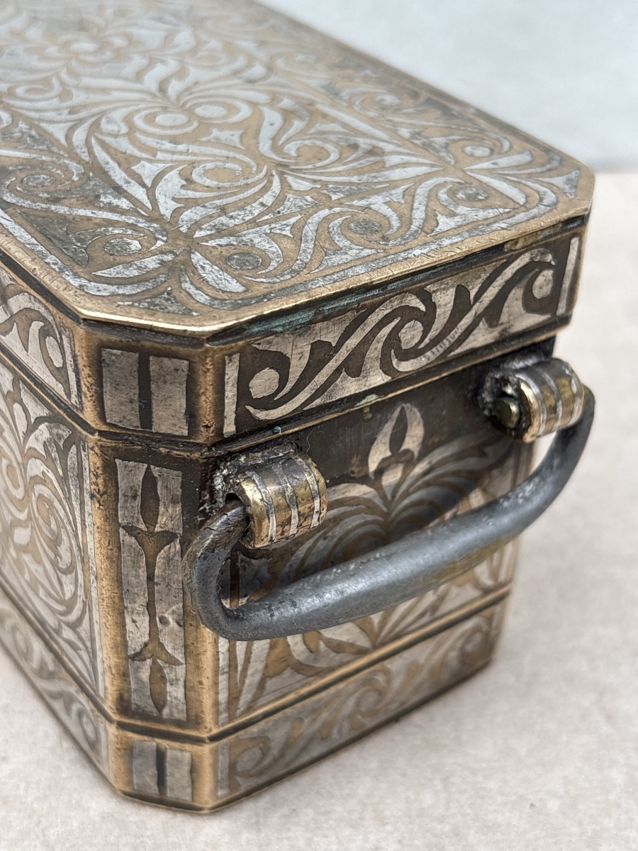Mindanao Betel Box, Bronze With Silver Niello, Maranao, Philippines -photo-4